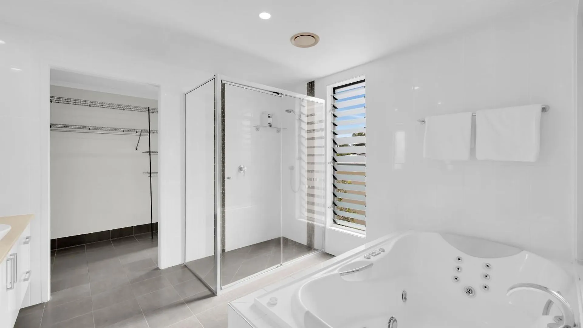Turquesa At Island Views—Beachfront Resort Living Palm Cove Lejlighed